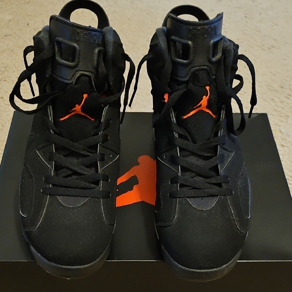 Jordan Men's Black Sneakers